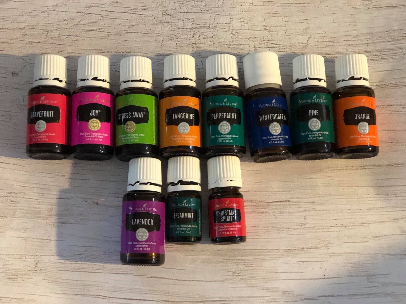 Car Diffusers Essential oil options to choose from for your Diffuser Balls and Flowers. Comes with a 2mL Bottle and dropper of chosen Oill.